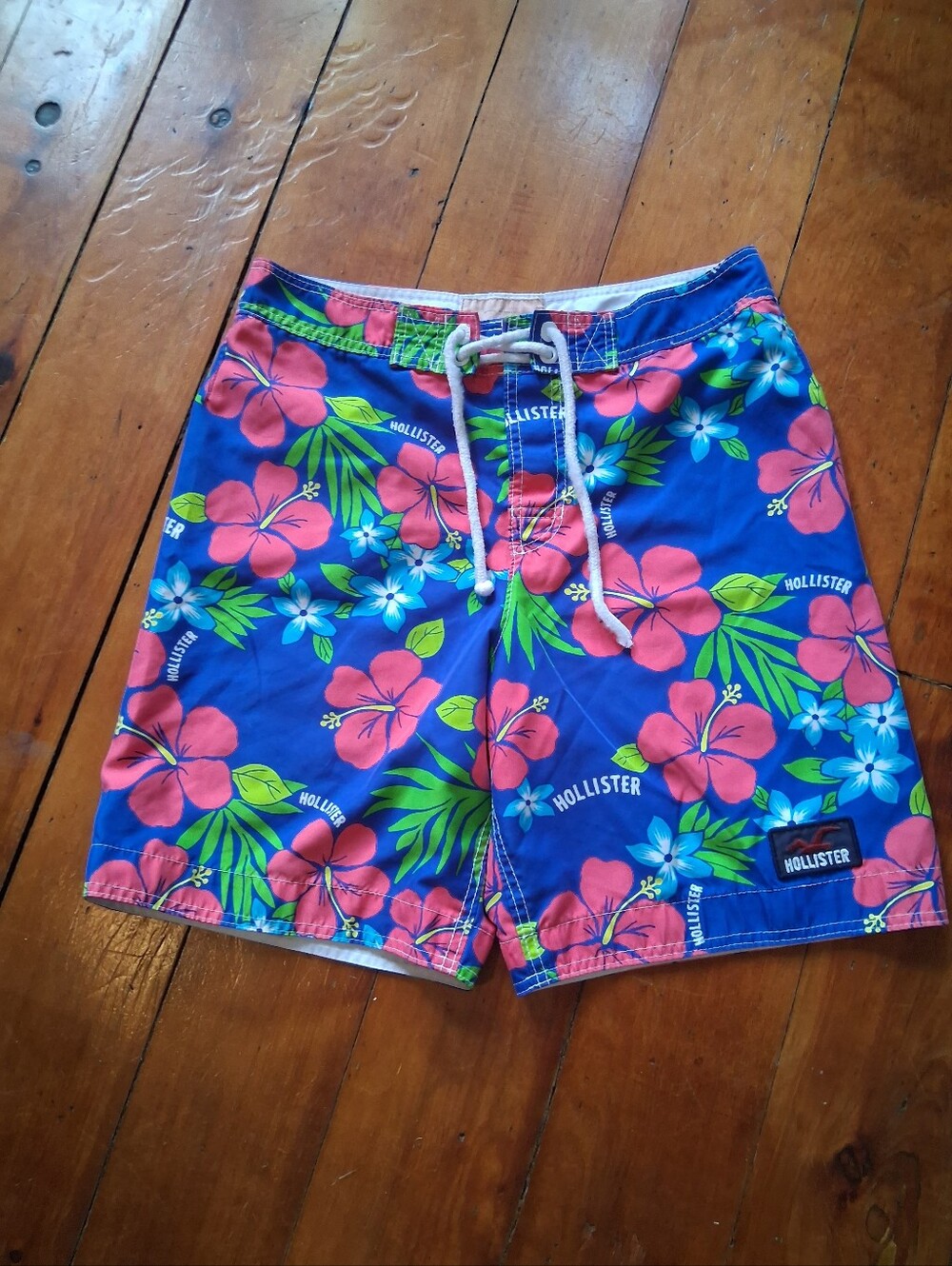 Hollister Men's Blue Floral Swim Shorts